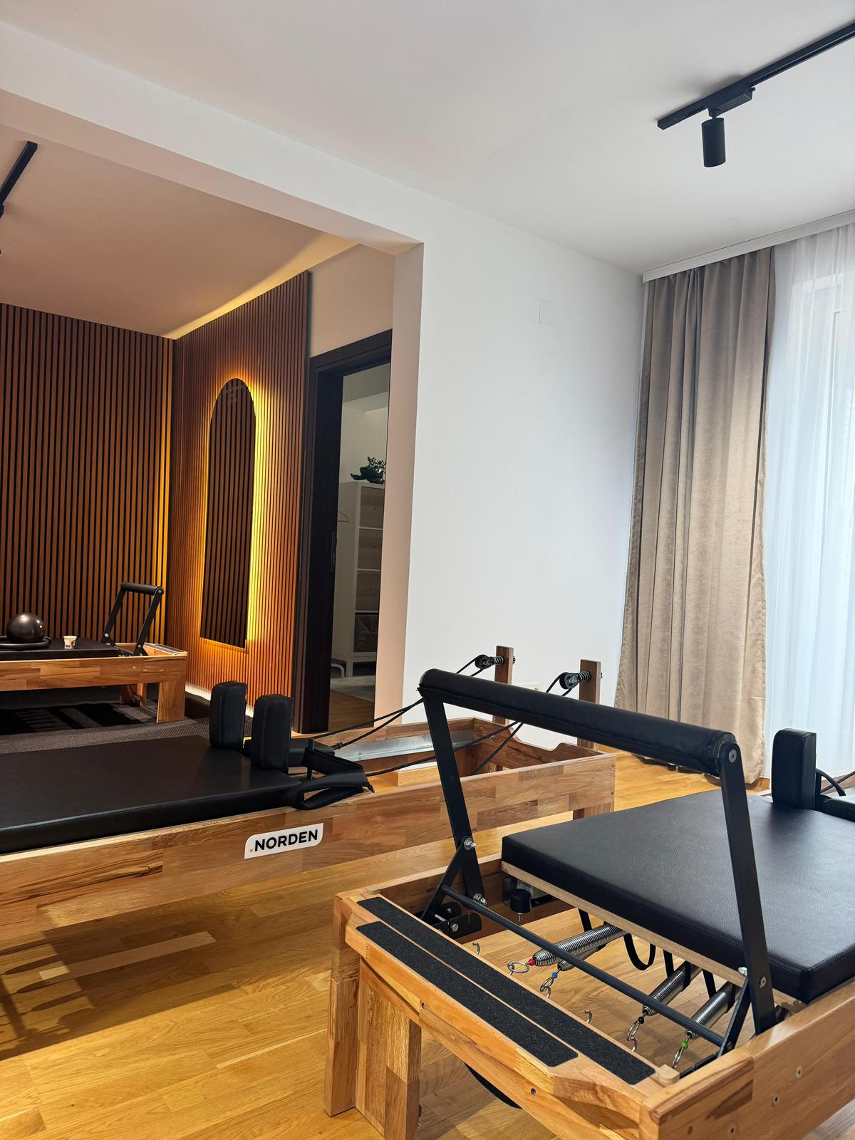 Aparate Pilates Reformer